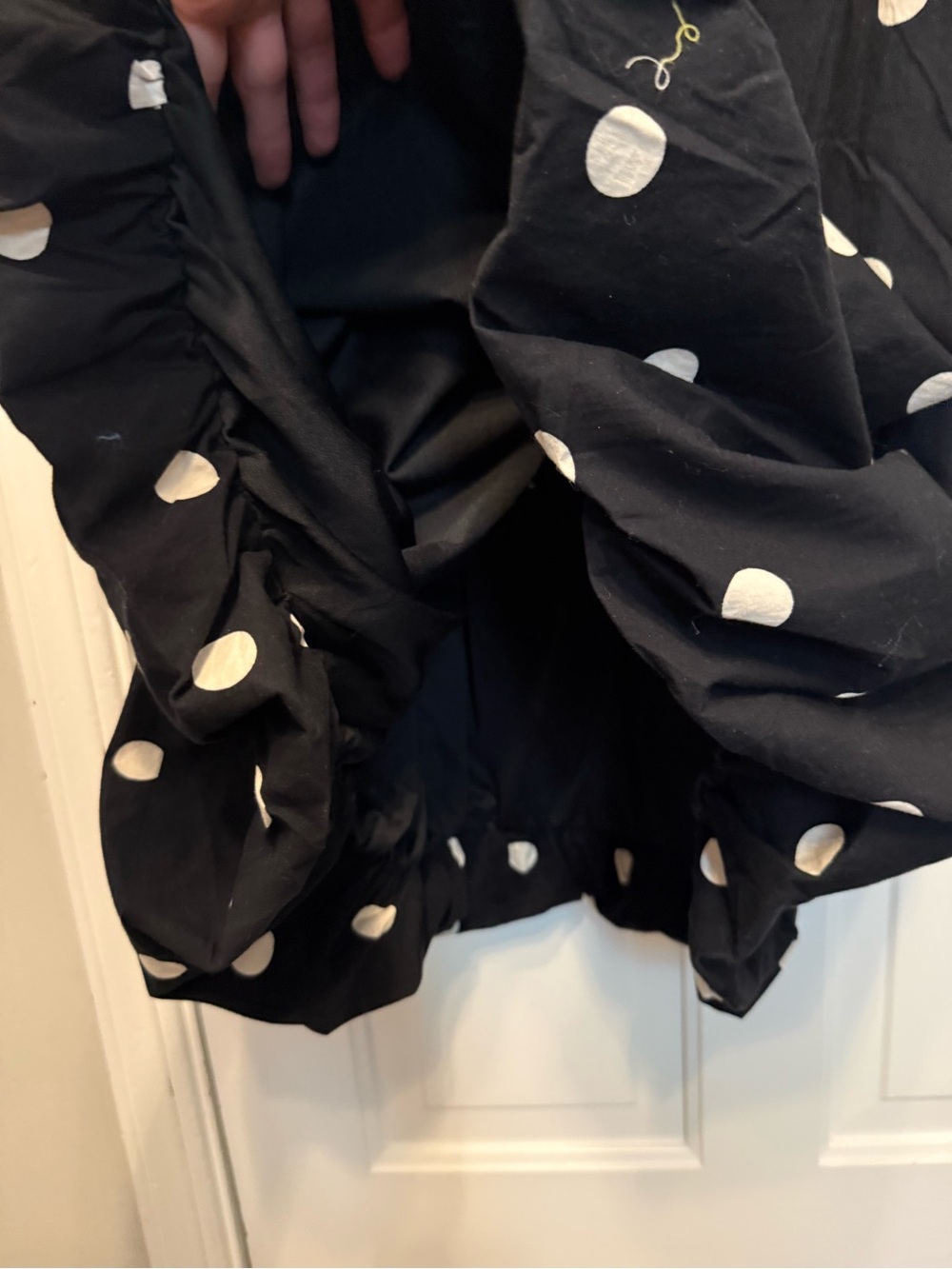 Elegant Black Strapless Polka Dot Midi Dress 👗 - Picture 6 of 10